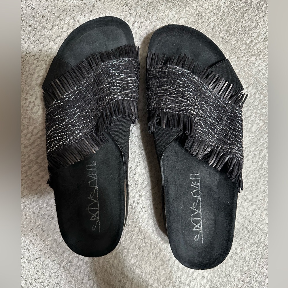 Seven7 Black and Gray Fringe Sandals